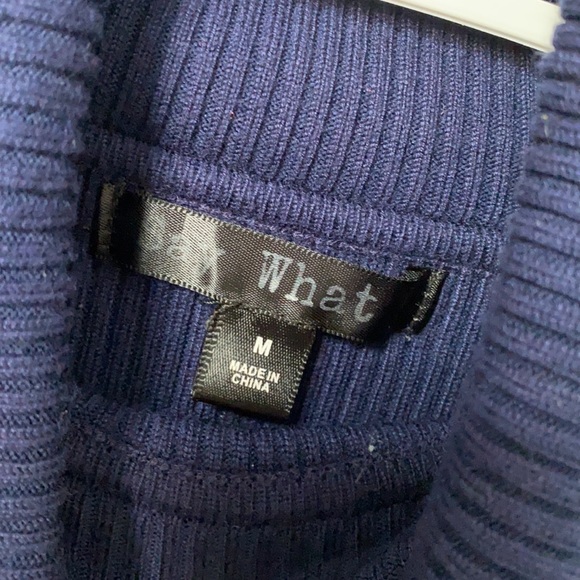 Cropped women’s turtleneck - Picture 2 of 2